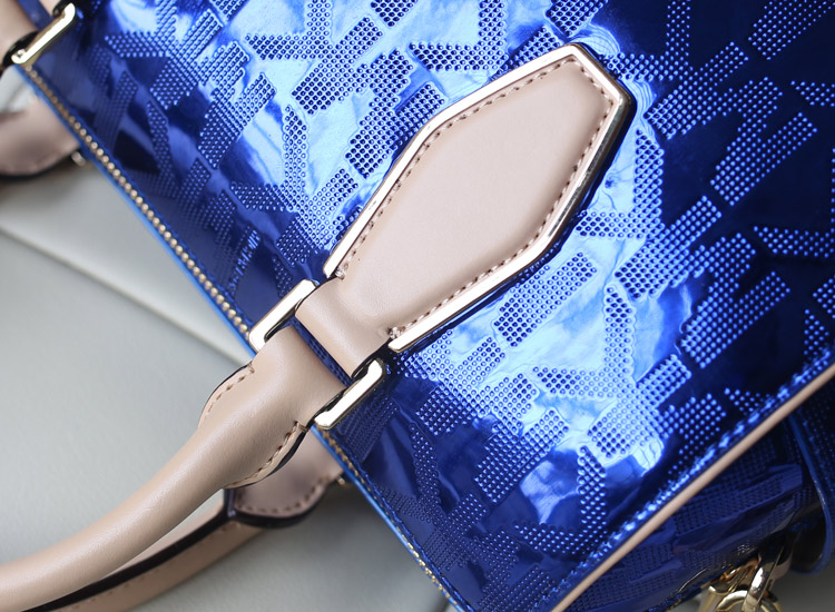 一件代发 MK电光蓝进口原版皮 烫金字母链条枕头包女包新款