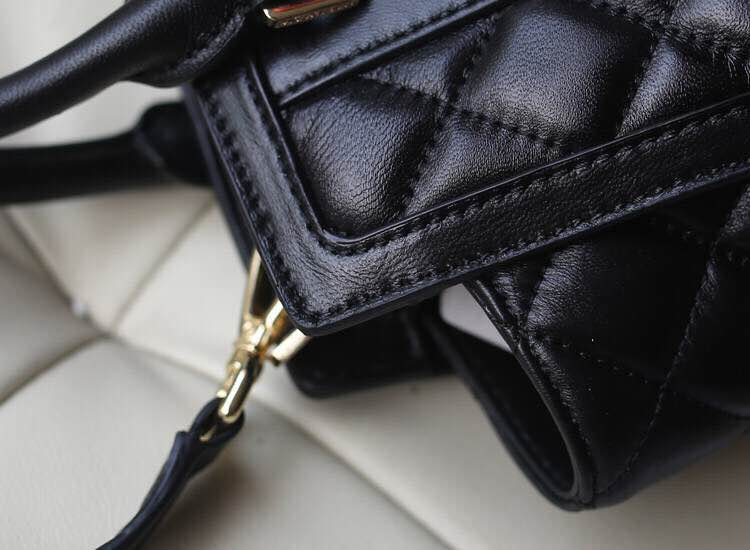 广州包包批发 MK2014秋冬新款 黑色菱格羊皮蝙蝠笑脸包大号 时尚女款手提包