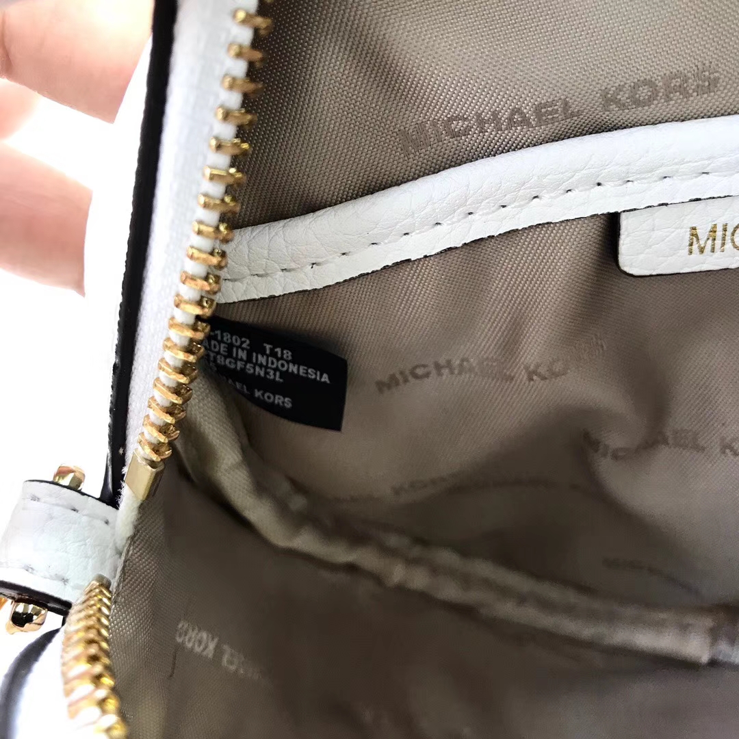 MK2018新款包包 迈克科尔斯白色荔枝纹牛皮圆形单肩斜挎小包17CM